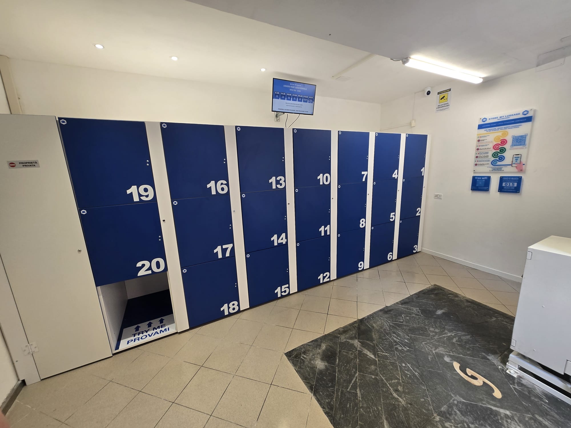 Lockers Point Lucca