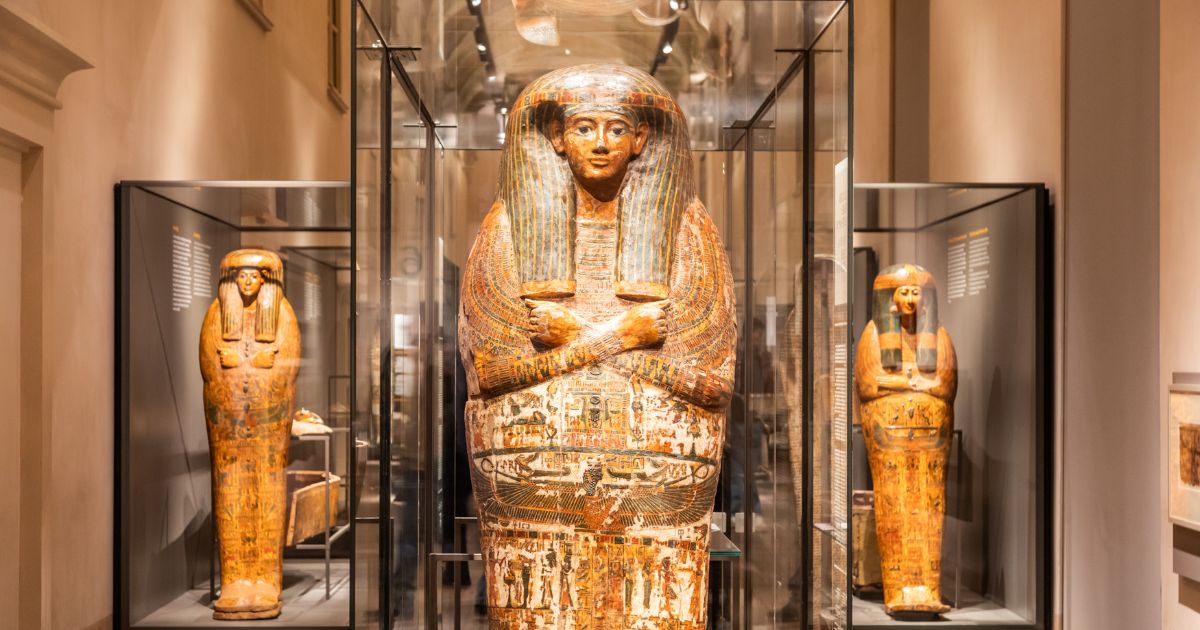 Visitare Museo Egizio senza borse: deposito bagagli vicino